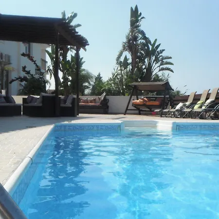 Villa Atlantis